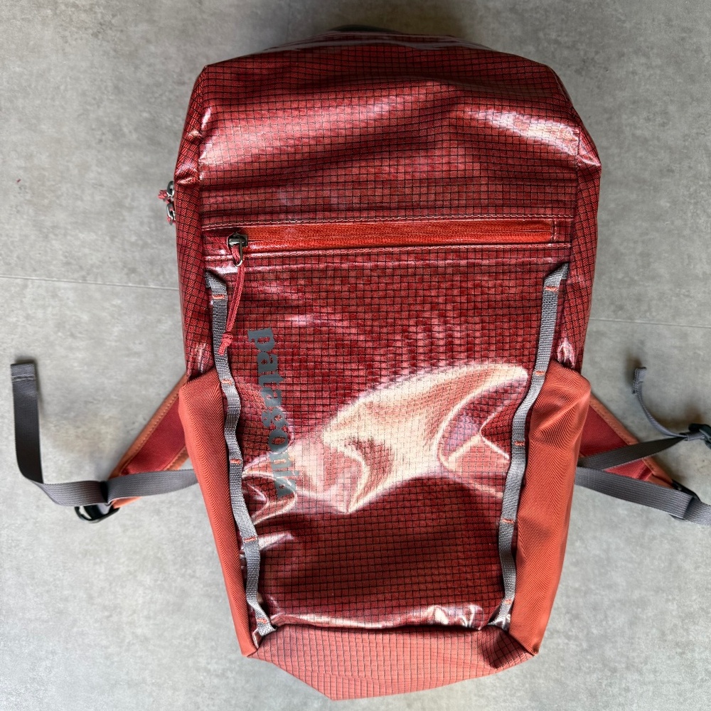 Patagonia lightweight Black Hole backpack, adobe, 26L
